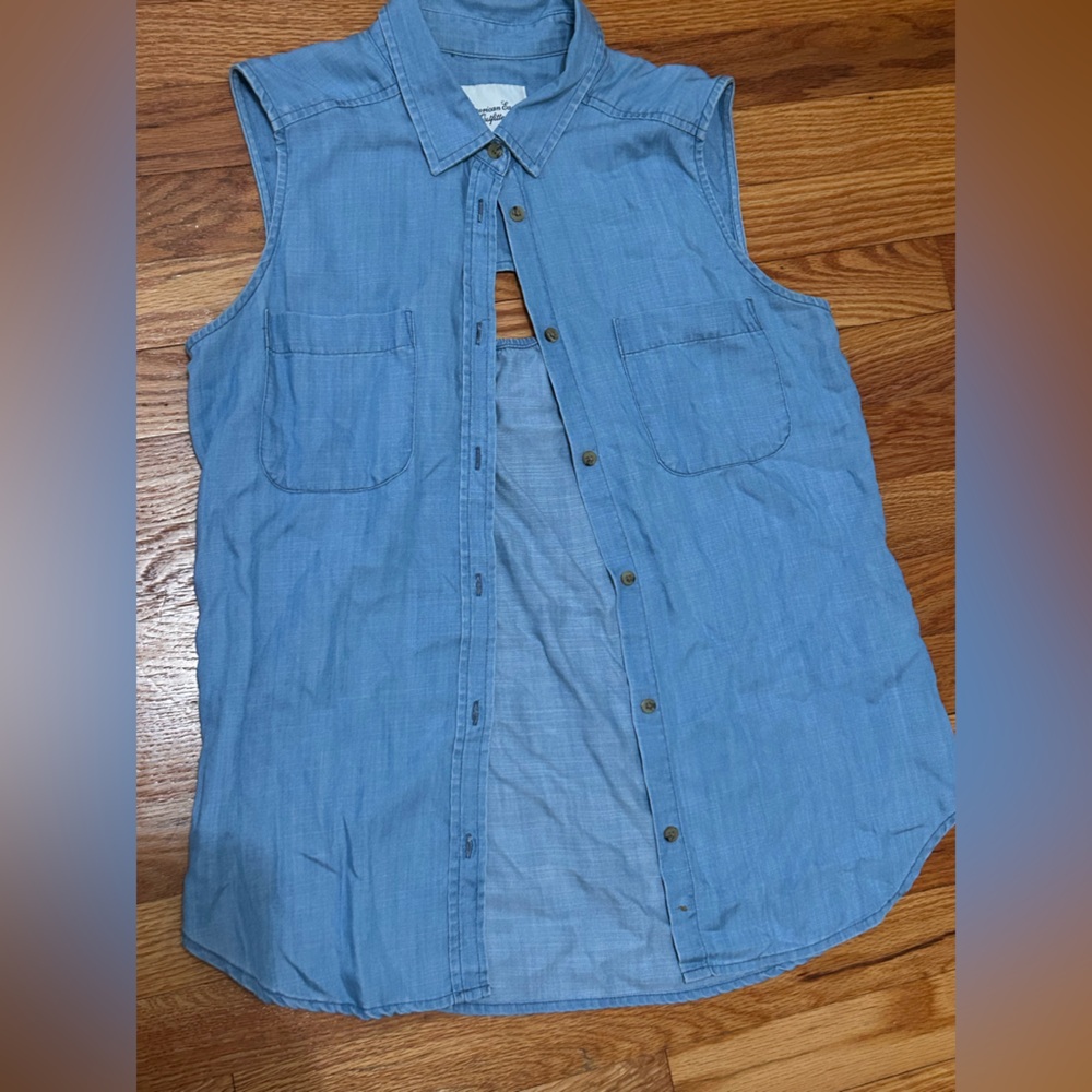 American Eagle Outfitters Light Blue Top